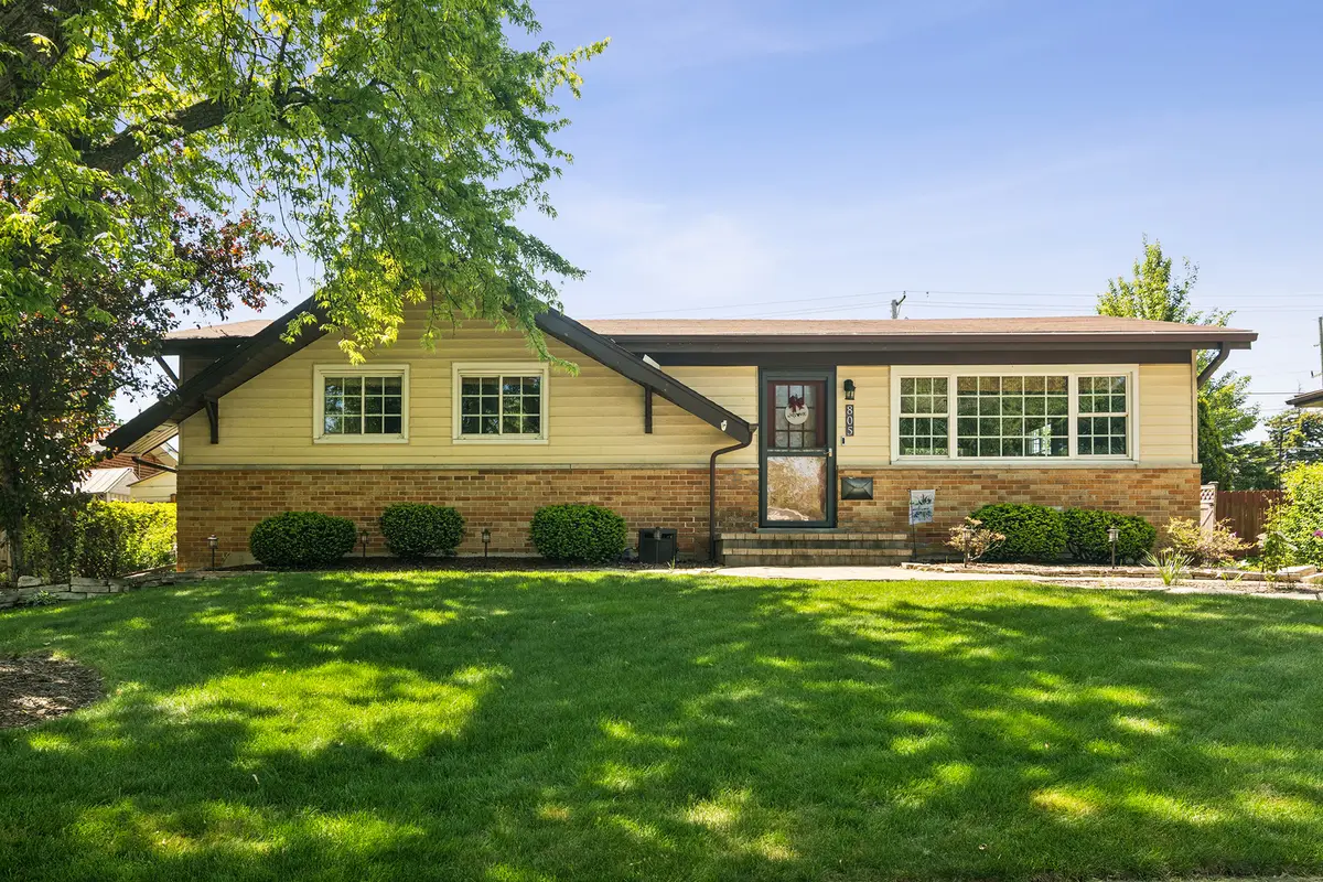 805 E Ironwood Drive, Mount Prospect, IL 60056 - #1