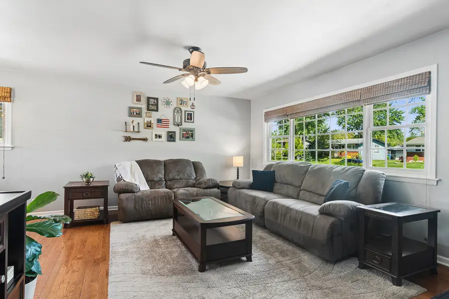 805 E Ironwood Drive, Mount Prospect, IL 60056 - #2