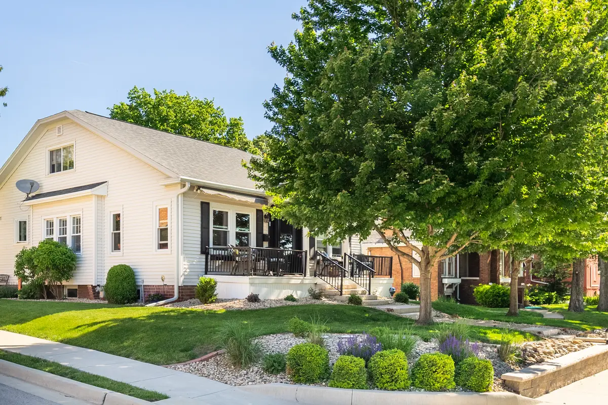 1327 5th Street, Peru, IL 61354 - #1