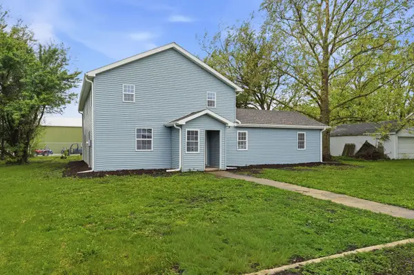 305 Parkway Court, Gridley, IL 61744