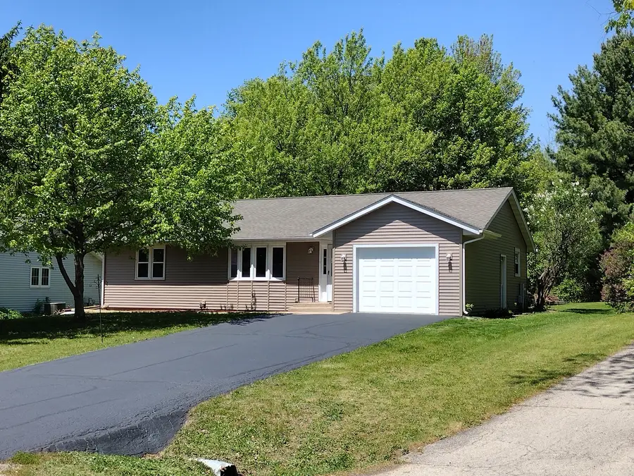 216 Bounty Drive Ne, Poplar Grove, IL 61065 - #2