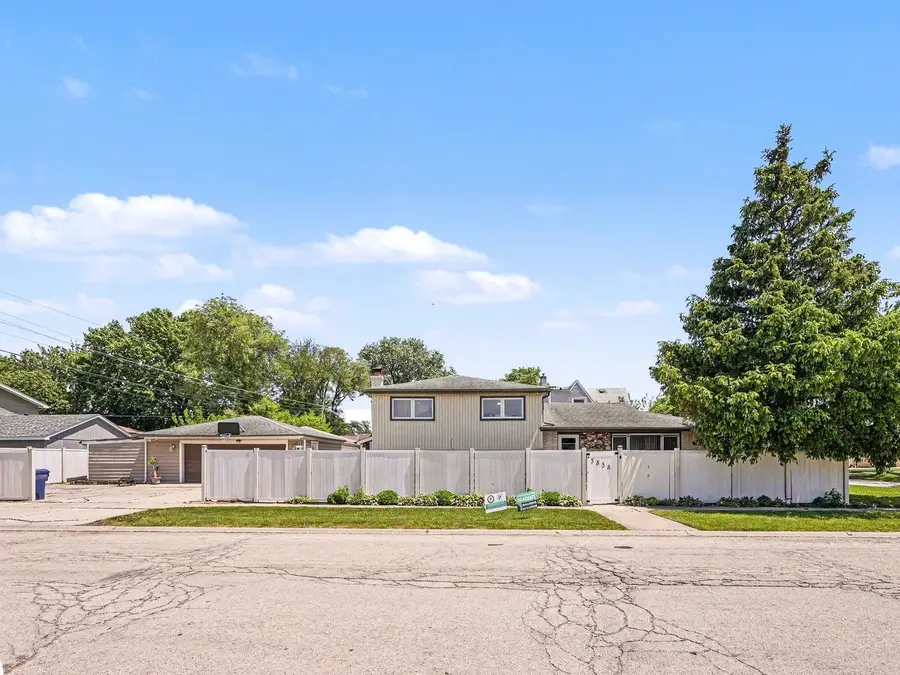 5858 W 88th Place, Oak Lawn, IL 60453 - #2