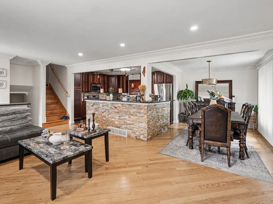 5858 W 88th Place, Oak Lawn, IL 60453 - #3