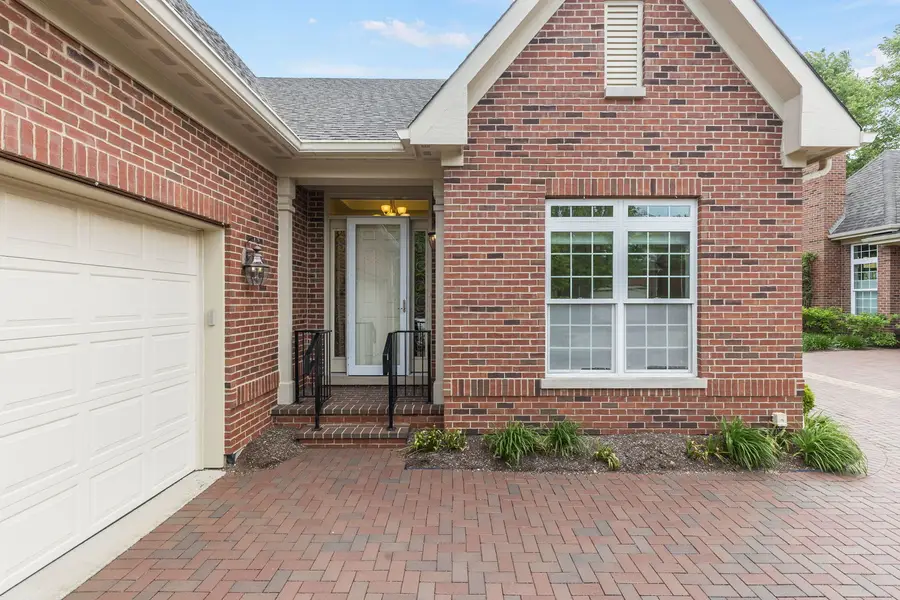 905 Hickory Drive, Western Springs, IL 60558 - #3