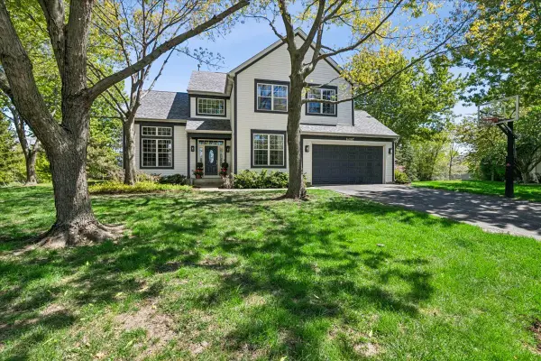 14087 Glenwood Court, Libertyville, IL 60048