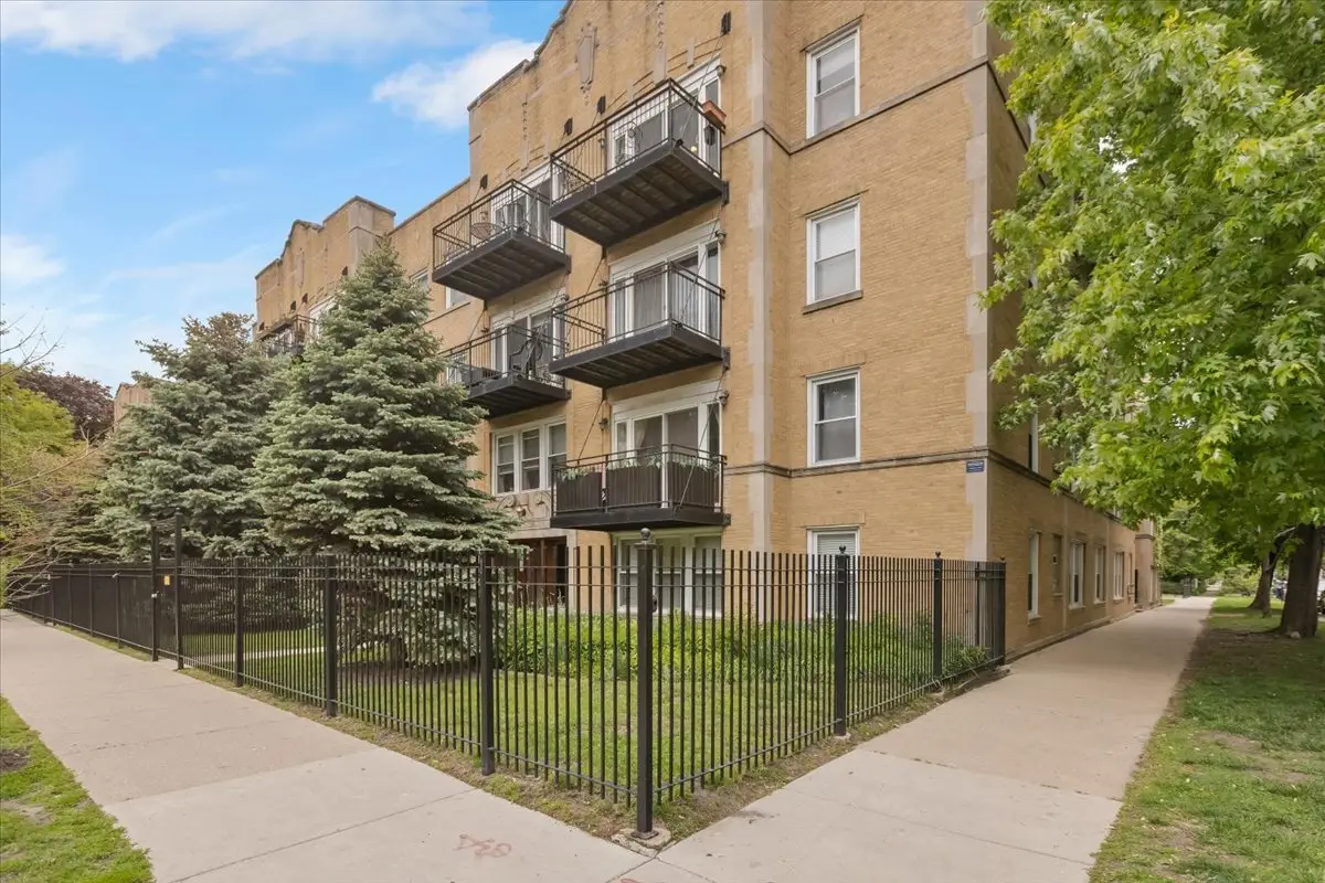 7050 N Damen Avenue #3S, Chicago, IL 60645 - #1