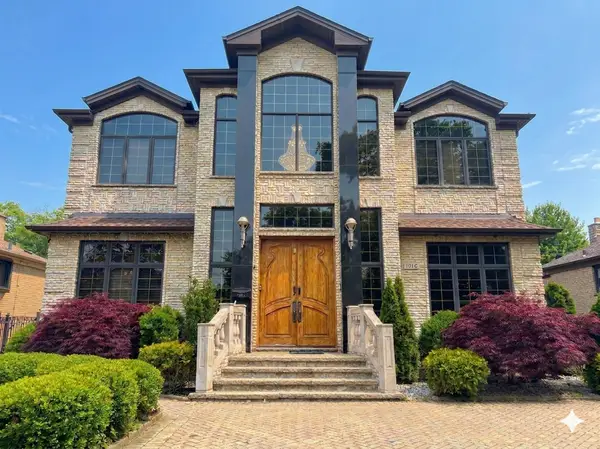 7016 N East Prairie Road, Lincolnwood, IL 60712