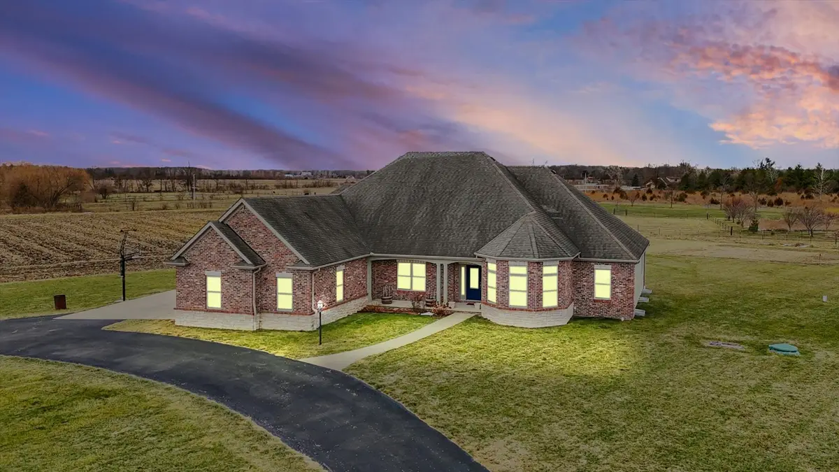 2595 County Road 500 E, Mahomet, IL 61853 - #1