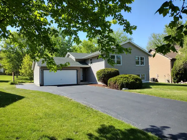 1127 Candlewick Drive Nw, Poplar Grove, IL 61065
