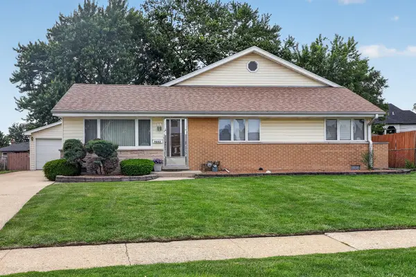 9042 Fairlane Drive, Bridgeview, IL 60455