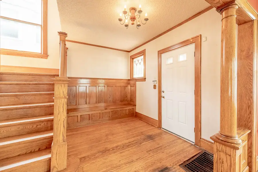 630 Forest Avenue, Elgin, IL 60120 - #3