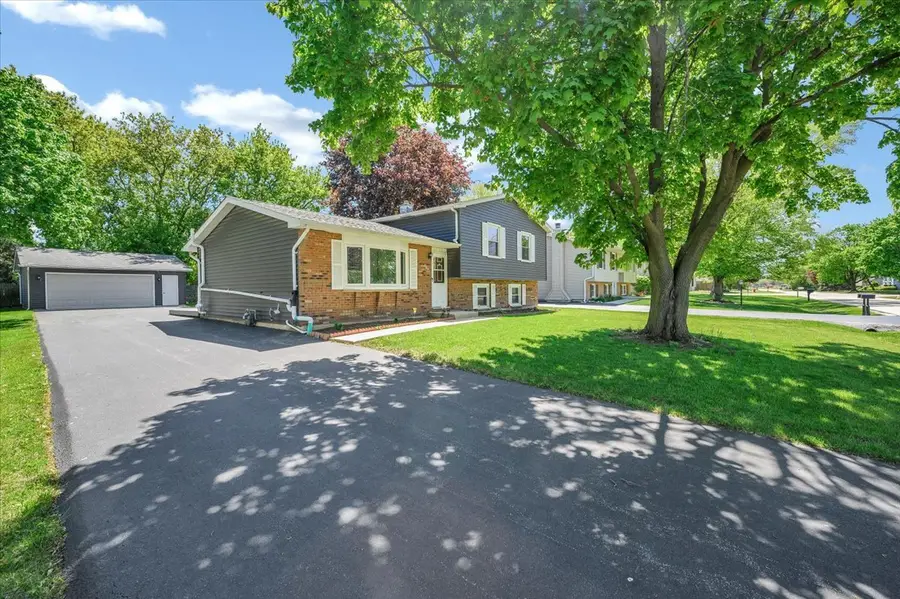 535 Garnett Avenue, Winthrop Harbor, IL 60096 - #2