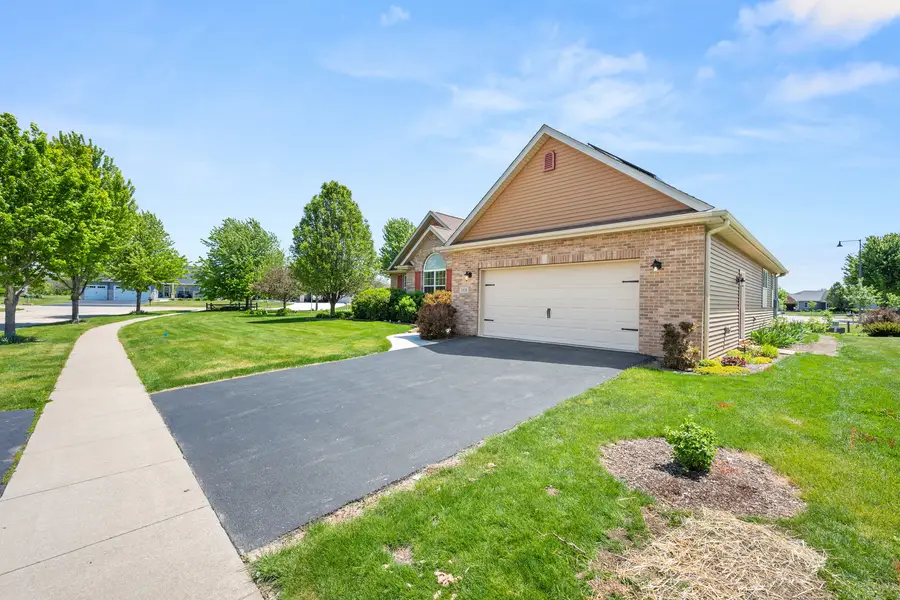1418 Beach Lane, Sycamore, IL 60178 - #3