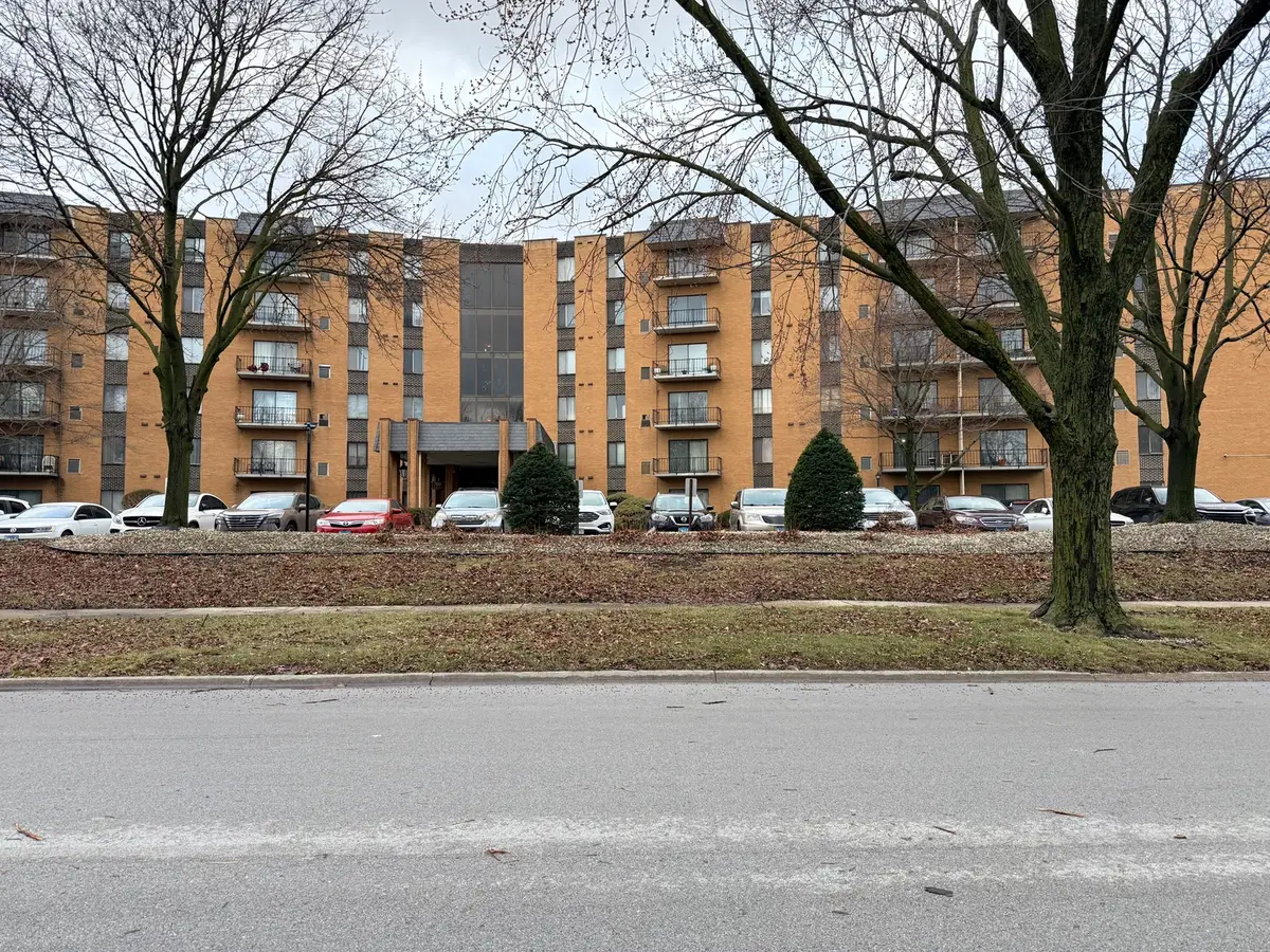 700 N Bruce Lane #211, Glenwood, IL 60425 - #1