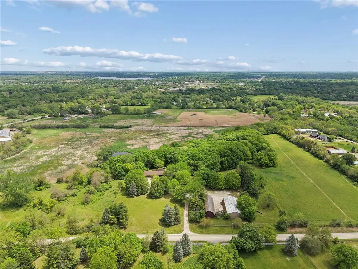 27125 N Williams Park Road, Wauconda, IL 60084 - #1