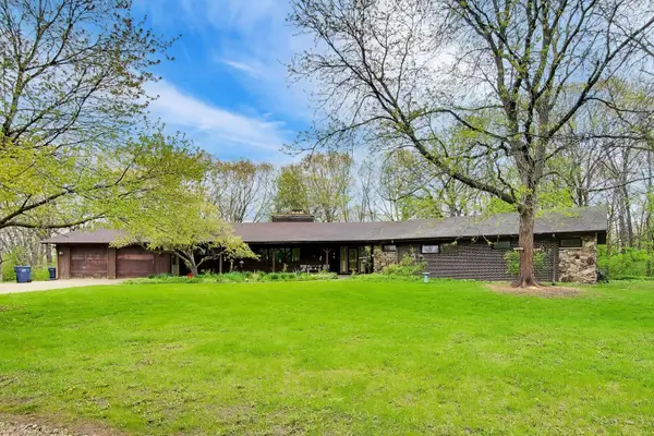 27125 N Williams Park Road, Wauconda, IL 60084