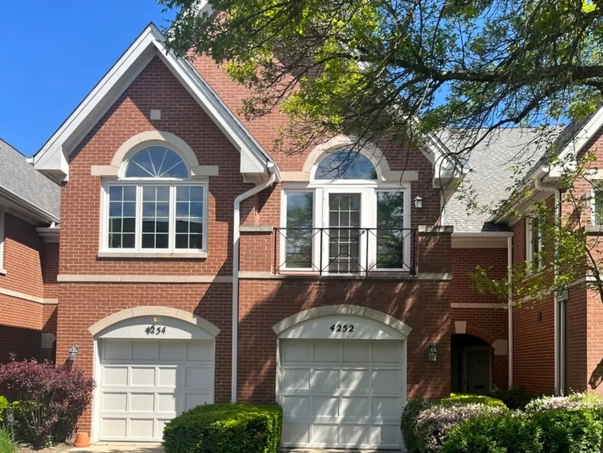 4252 W Harrington Lane, Chicago, IL 60646 - #1