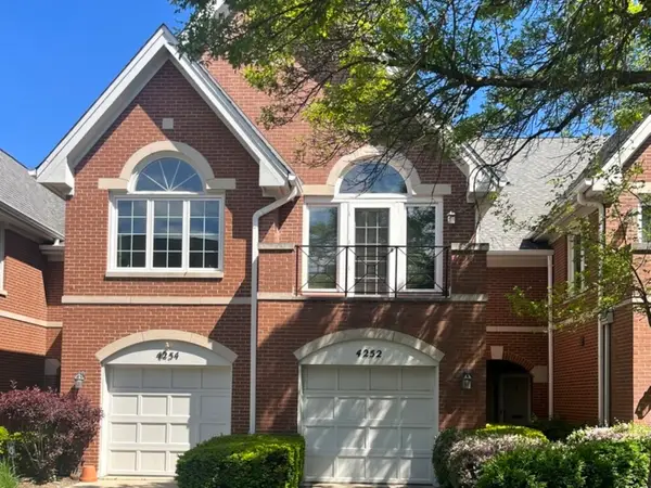 4252 W Harrington Lane, Chicago, IL 60646