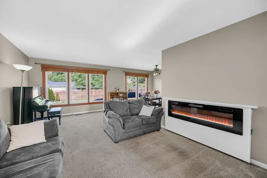 2300 Appleby Drive, Wheaton, IL 60189 - #2