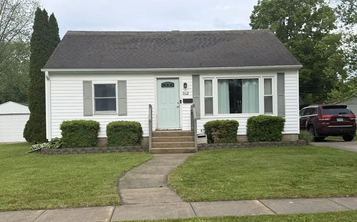 943 N 12th Street, Rochelle, IL 61068 - #1