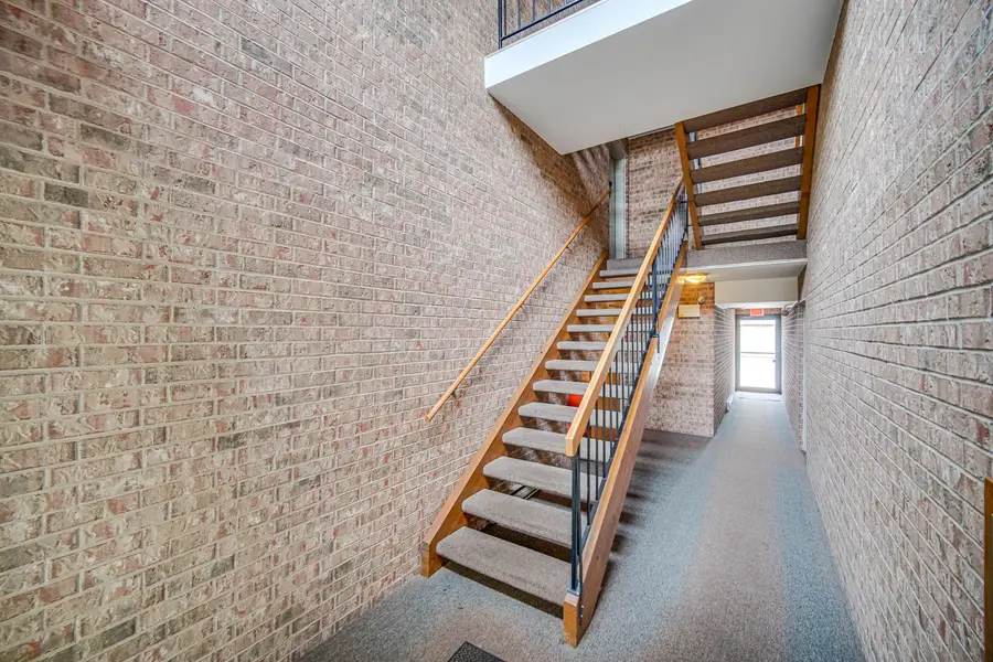 13434 E Circle Drive #404, Crestwood, IL 60418 - #2