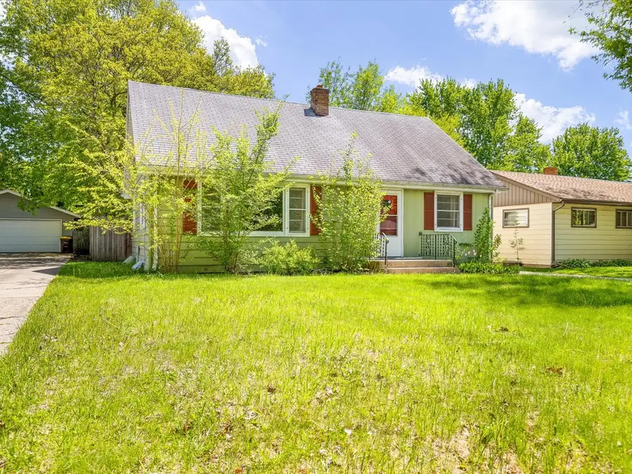 1521 Chelsea Avenue, Rockford, IL 61107 - #3