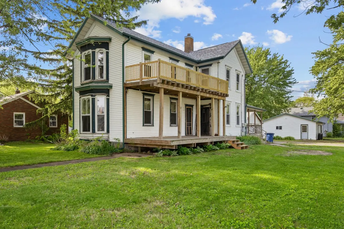 200 W Locust Street, Cambridge, IL 61238 - #1