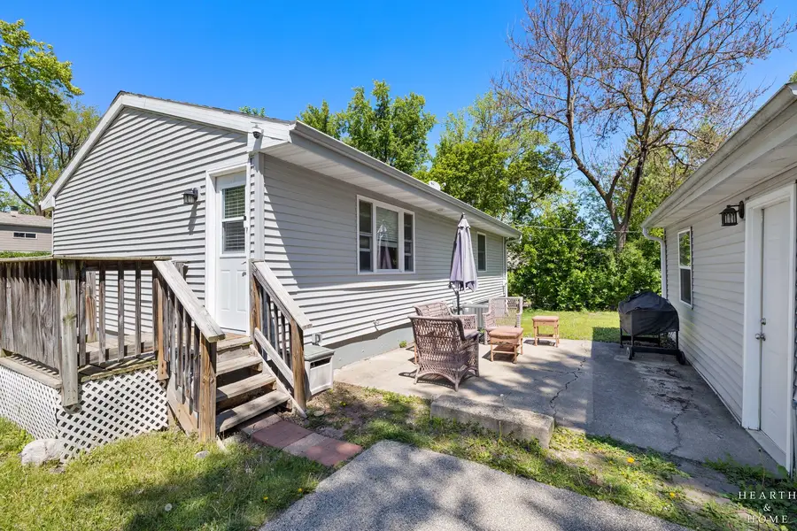 502 E Oak Street, Lake In The Hills, IL 60156 - #2