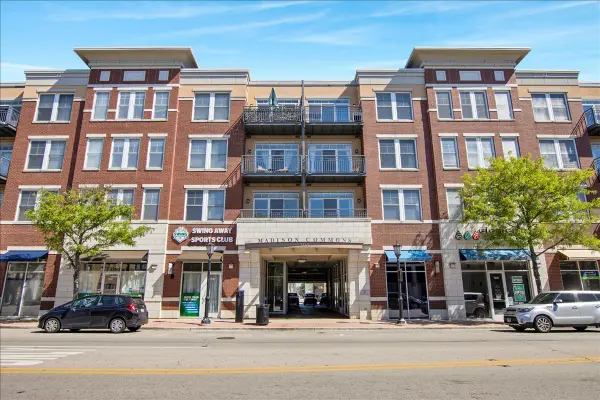 7243 Madison Street #211, Forest Park, IL 60130