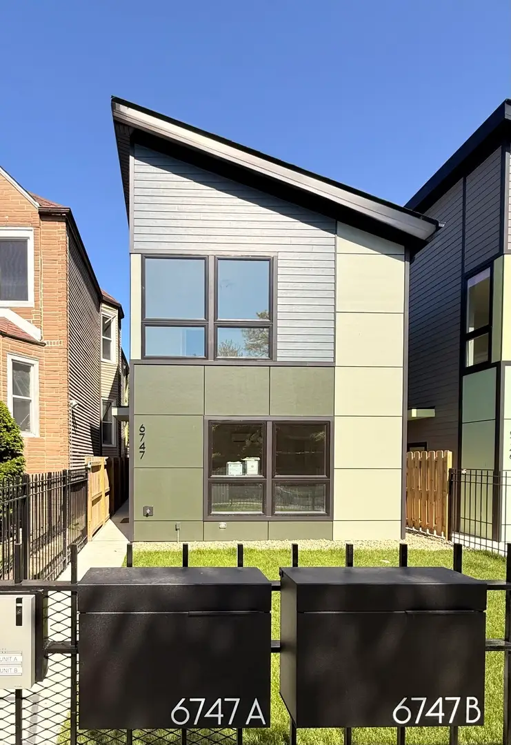 6747 S Langley Avenue, Chicago, IL 60637 - #2