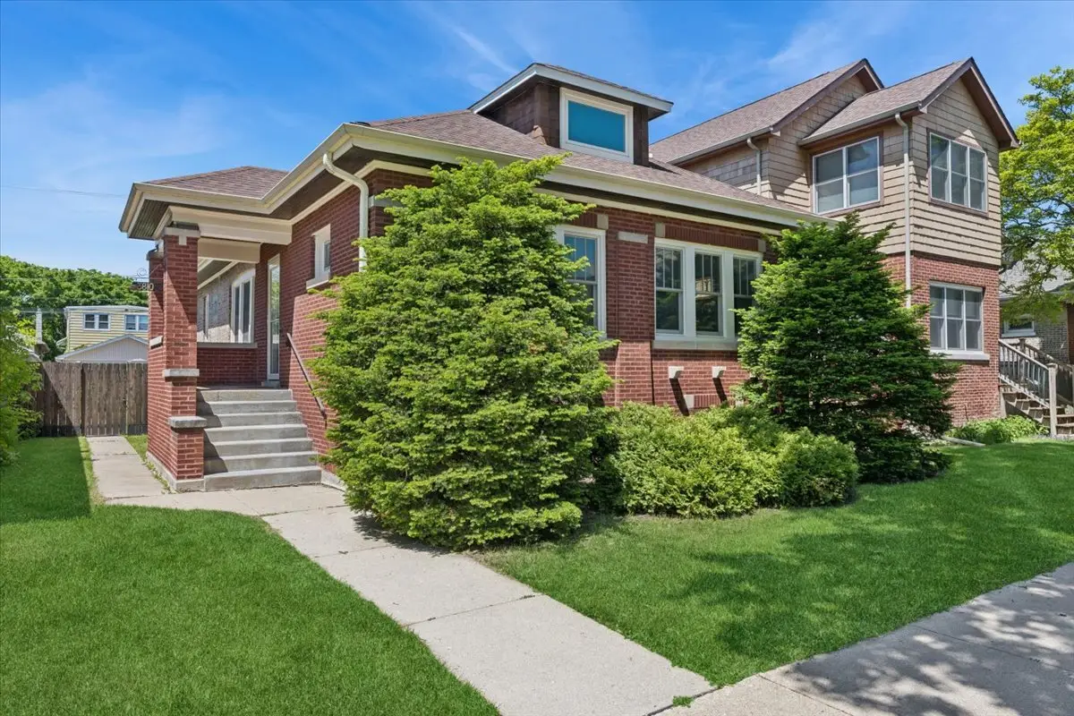 3810 N Mozart Street, Chicago, IL 60618 - #1