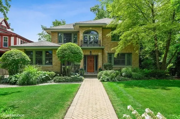 411 Lake Avenue, Wilmette, IL 60091