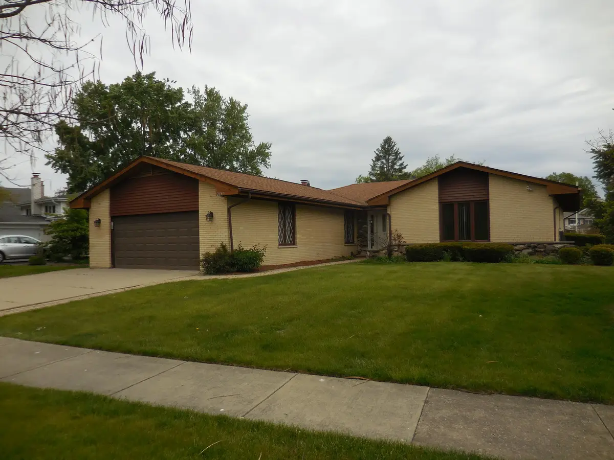 2653 N Bradford Drive, Arlington Heights, IL 60004 - #1
