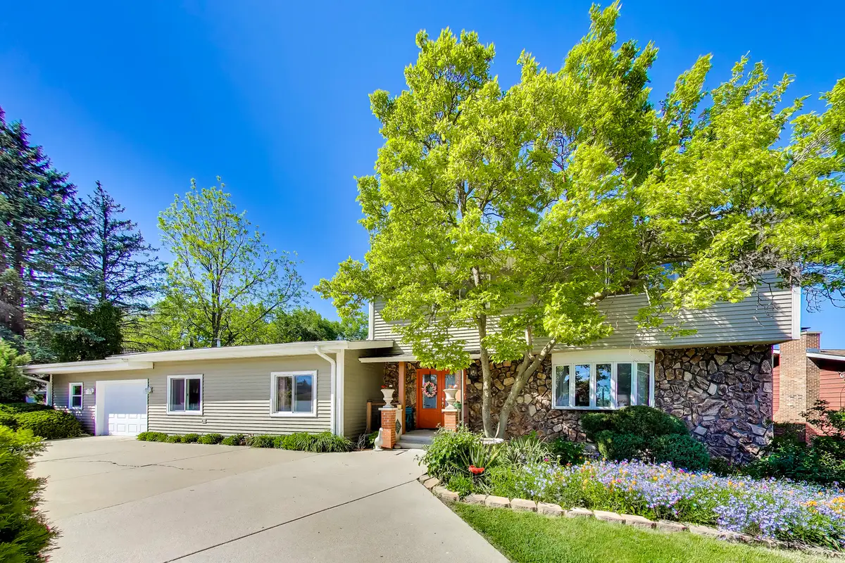 2004 Sprucewood Lane, Lindenhurst, IL 60046 - #1