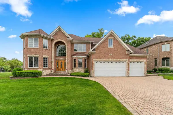 281 N Forest Drive, Addison, IL 60101