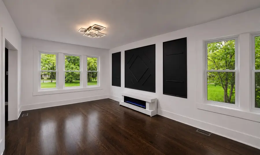 10504 S Lafayette Avenue, Chicago, IL 60628 - #3
