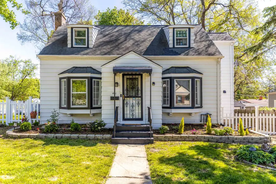 401 S Lake Terrace, Mundelein, IL 60060 - #2