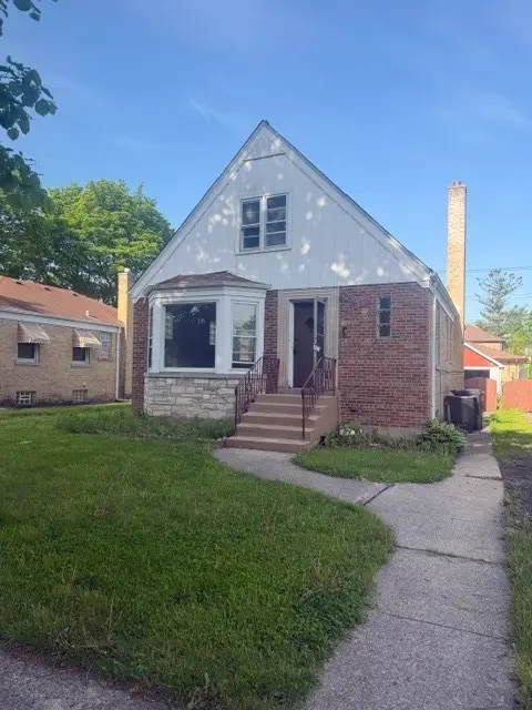 7338 N Overhill Avenue, Chicago, IL 60631