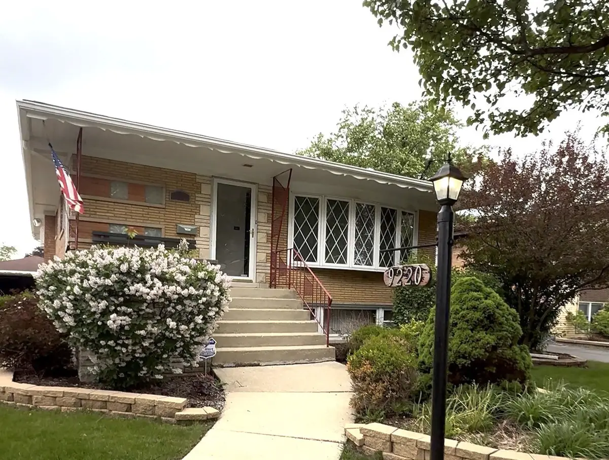 9220 Parkside Avenue, Oak Lawn, IL 60453 - #1