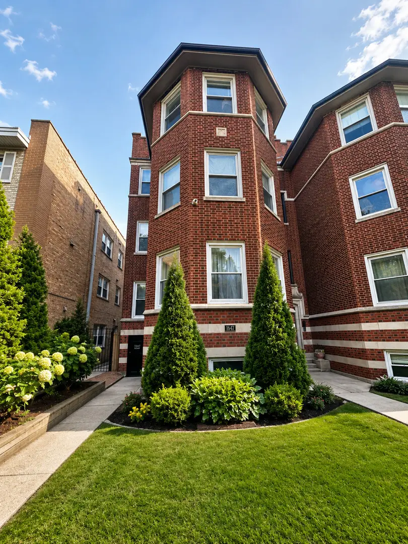 1647 W Sherwin Avenue #1, Chicago, IL 60626 - #1
