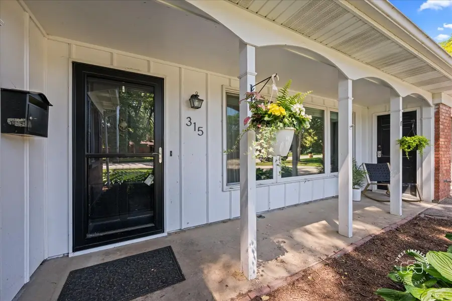 315 S Westlawn Avenue, Aurora, IL 60506 - #2