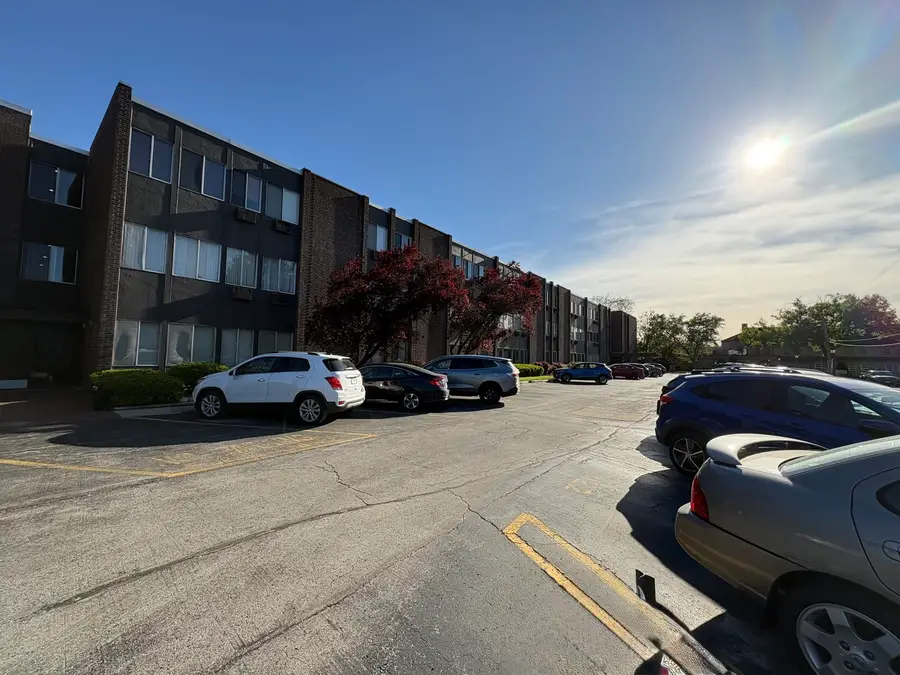 1117 Leavitt Avenue #108, Flossmoor, IL 60422 - #2