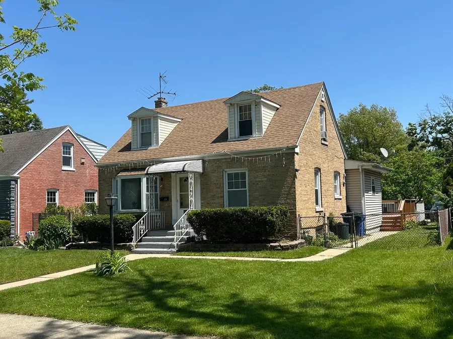 231 S Addison Street, Bensenville, IL 60106 - #2