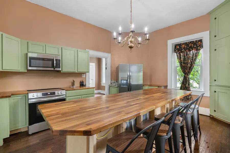 402 2nd Avenue South, Cordova, IL 61242 - #2
