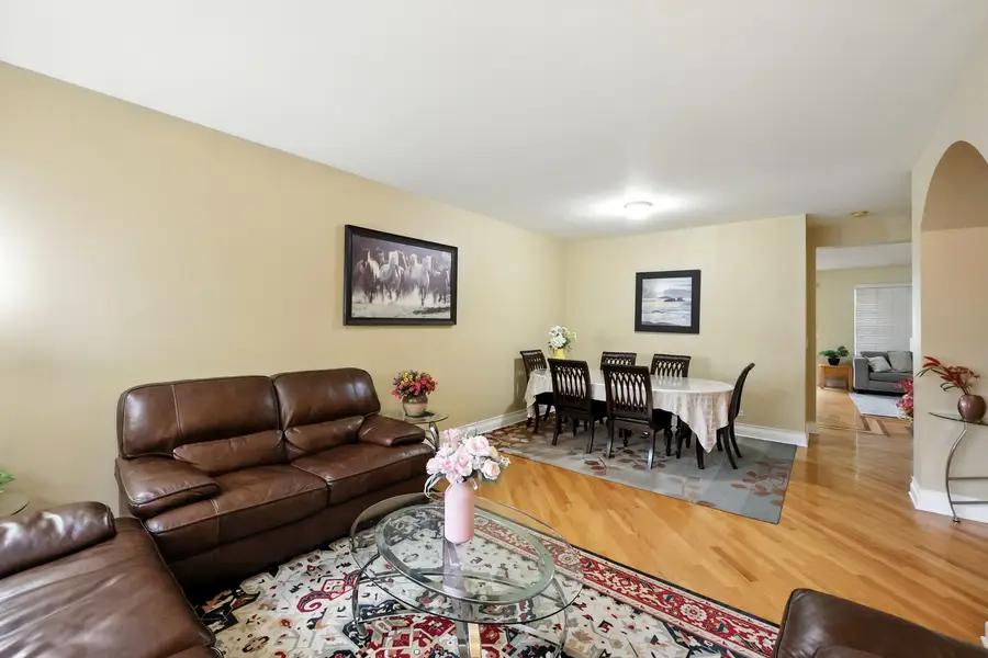 1270 Georgetown Way, Vernon Hills, IL 60061 - #3