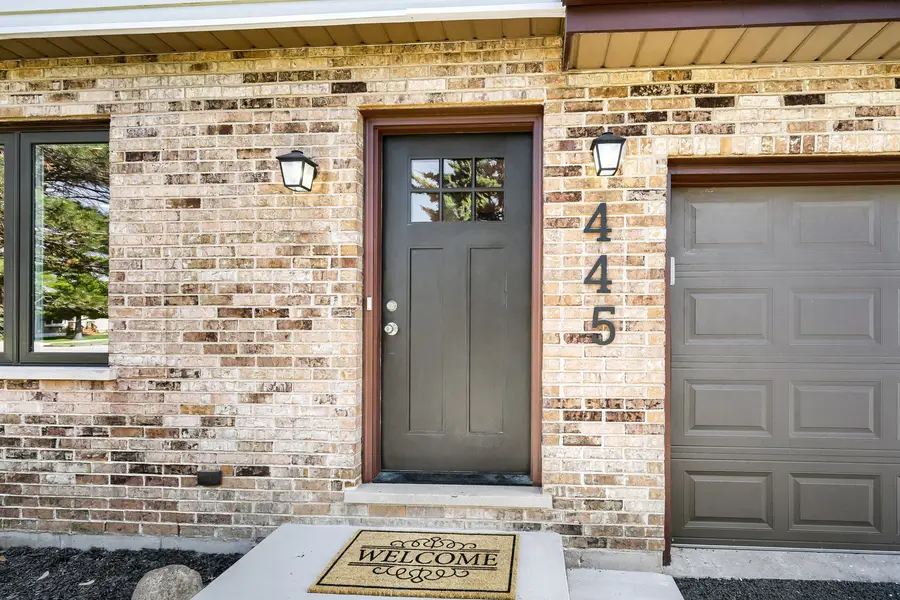 445 E Fullerton Avenue, Addison, IL 60101 - #3