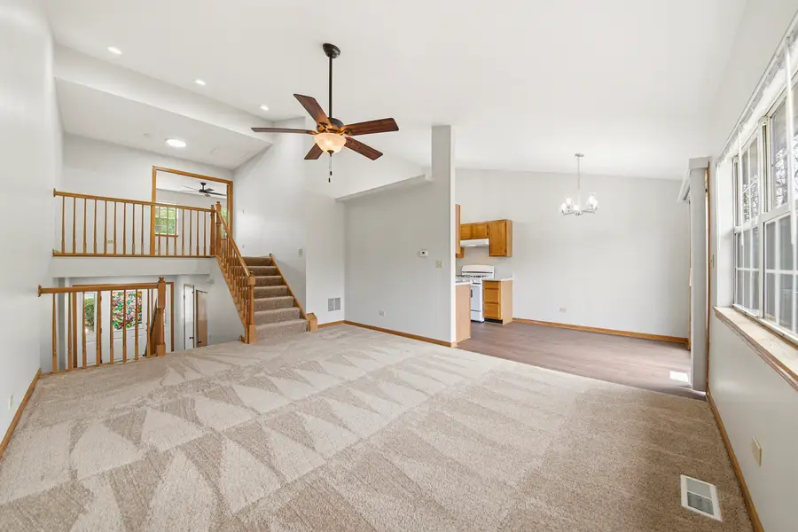615 Buckskin Lane, Carpentersville, IL 60110 - #3