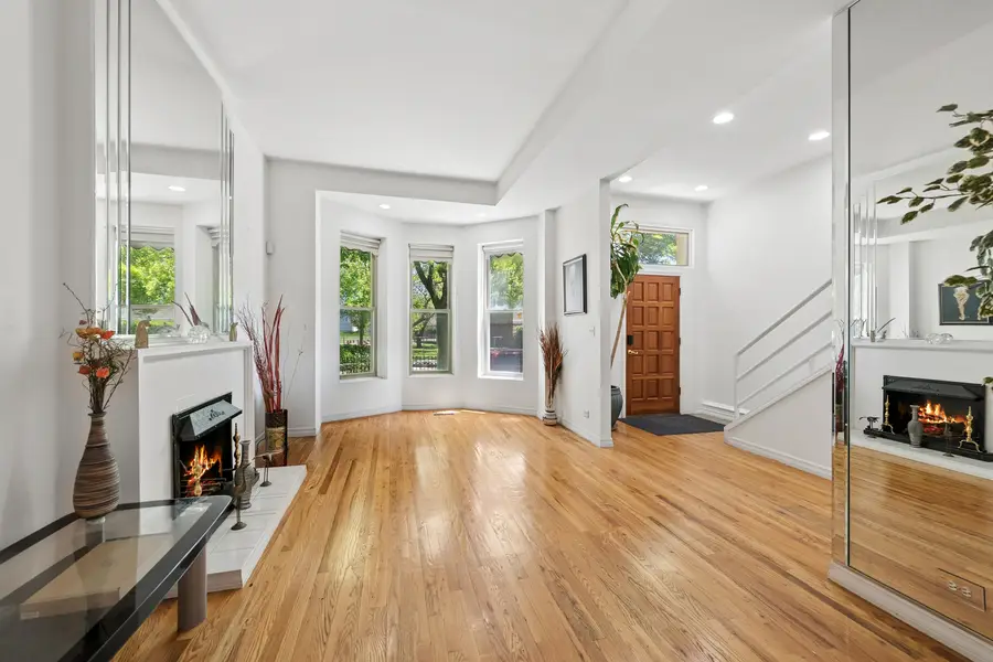 734 S Oakley Boulevard, Chicago, IL 60612 - #3