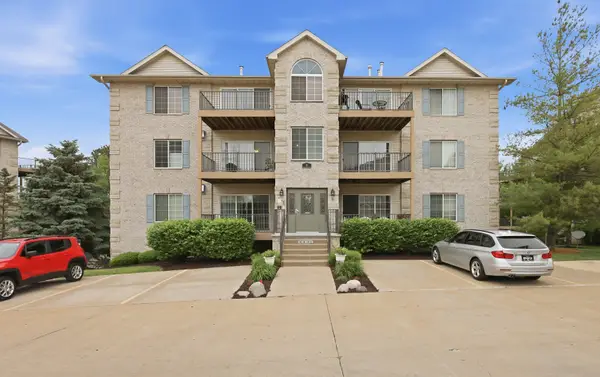 3040 Holiday Court #5, Bettendorf, IA 52722