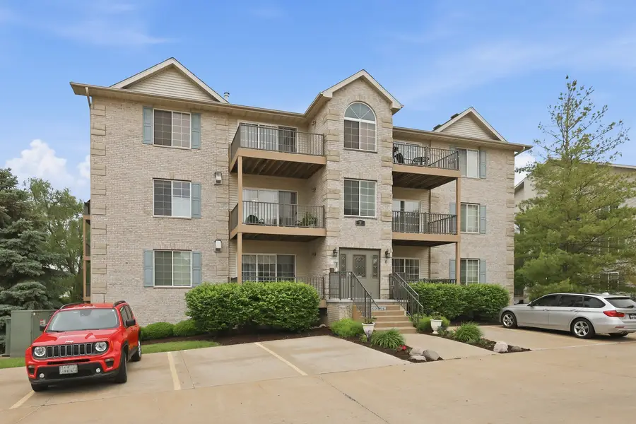 3040 Holiday Court #5, Bettendorf, IA 52722 - #2